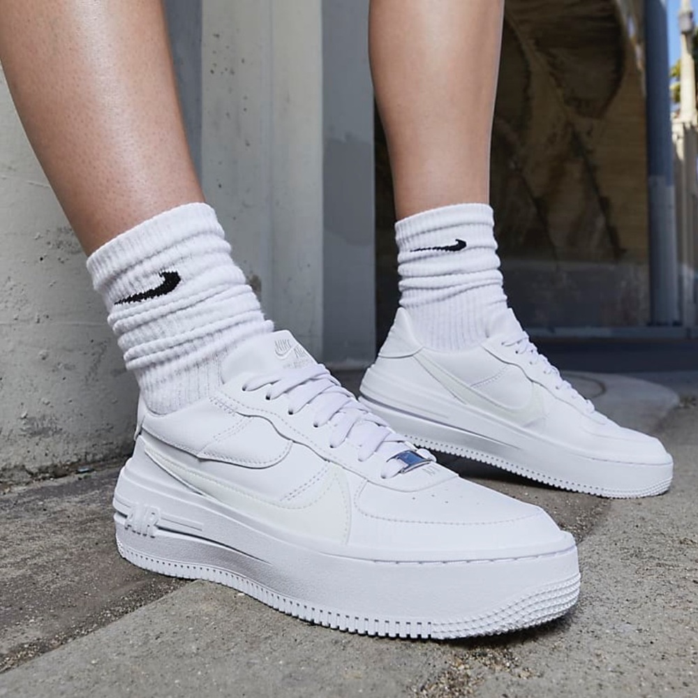 Nike Air Force 1 PLT.AF.ORM Sneaker size 8.5 AF1
